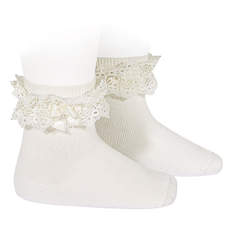 Lace Trim Short Socks With Bow | Cream